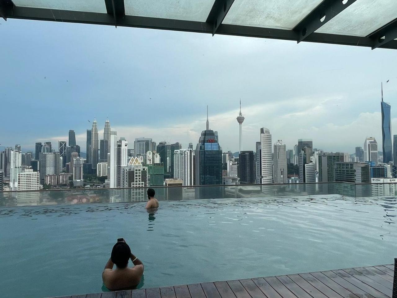 View Regalia Klcc Asrama *